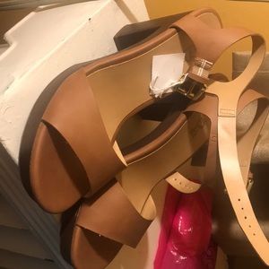 Neptune cognac platform heel in nude women’s size8